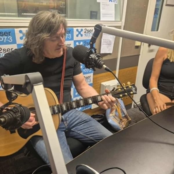 with studio guests MURRAY COOK & LIZZIE MACK (MURRAY & THE MOVERS)