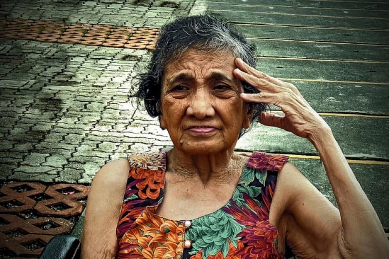 Older people abandoned by domestic violence services