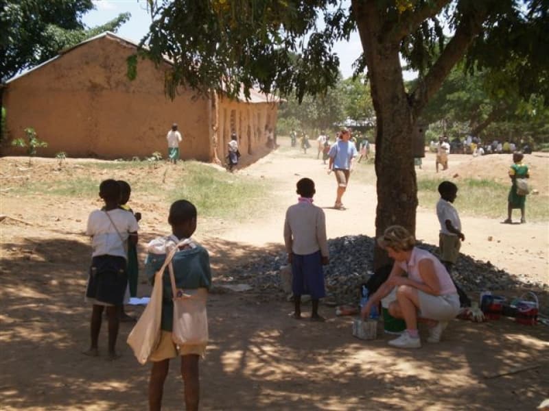 Should you participate in volunteer tourism?