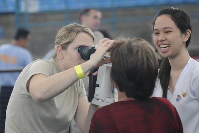 Filipino migrants: barriers & challenges for health services