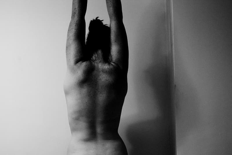 How chronic lower back pain affects psychological well-being