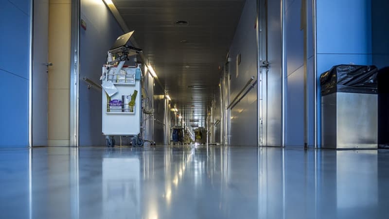 What is causing nurses in intensive care units to burn out?