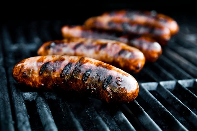 WHO advises meat eaters to take it easy on the snags