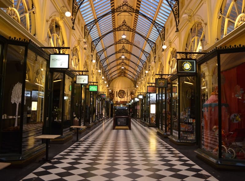 Australian economy avoids recession, booms in final quarter of 2016