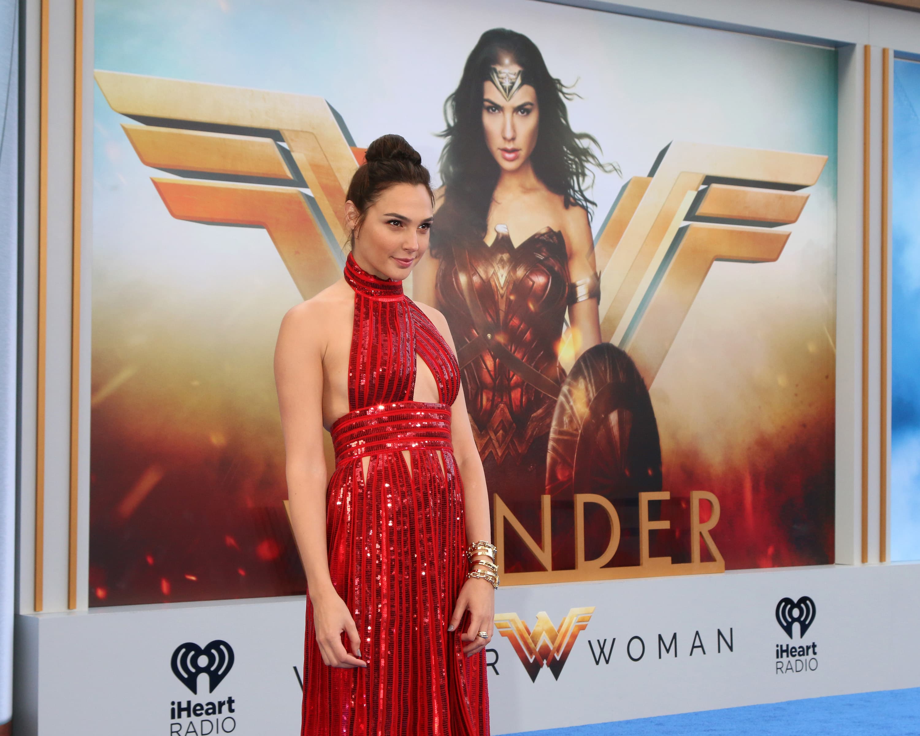 The Daily Reviews: Wonder Woman & Baywatch