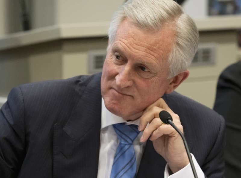 Electioneering – sounds tiring! Former Liberal leader John Hewson chats to Jamie