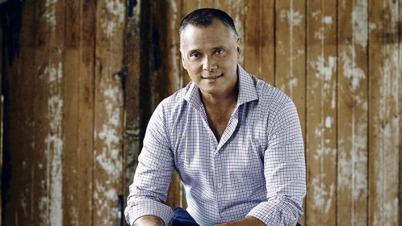 Tuesday Book Club with Andrew Pople – Talking to My Country