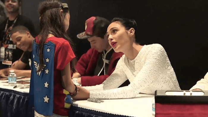 Gaggle of Geeks: Comic Con awesome. Apes strong.