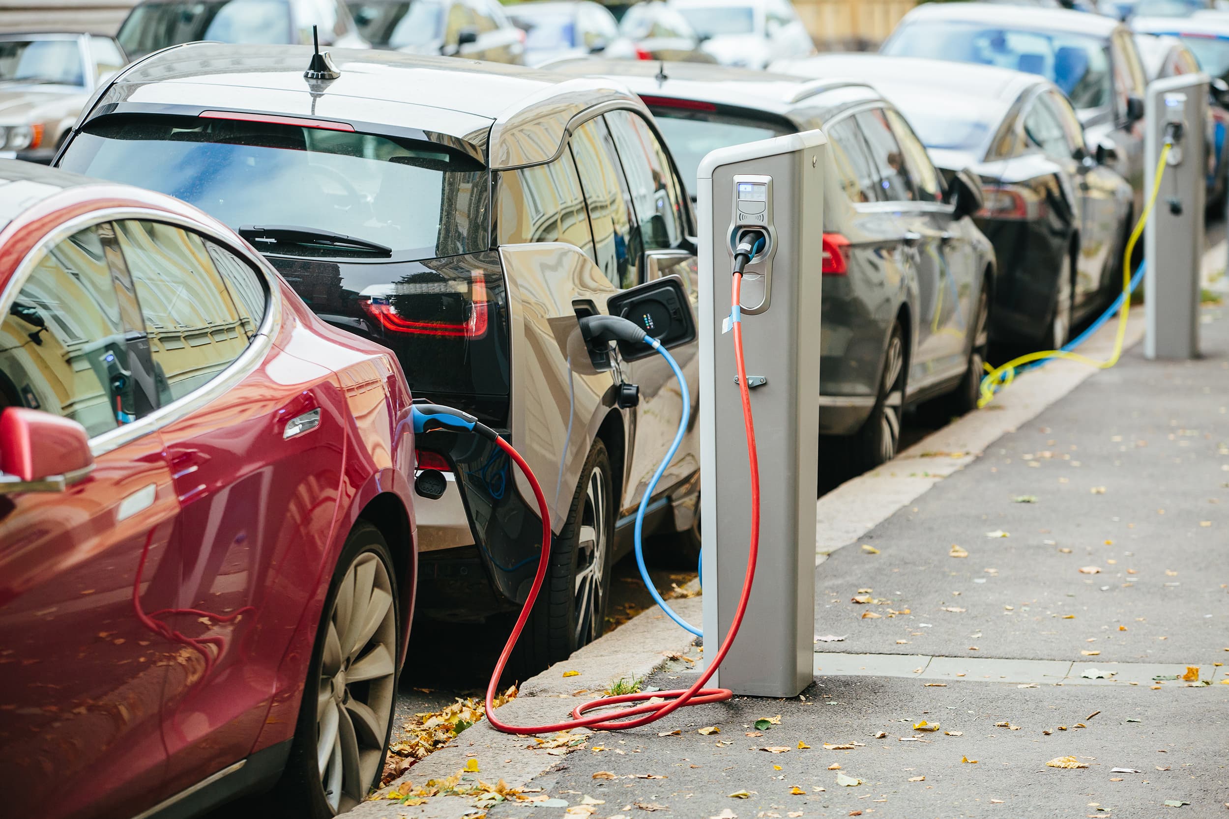 The Future of the Motor Vehicle – Petrol or Electric?