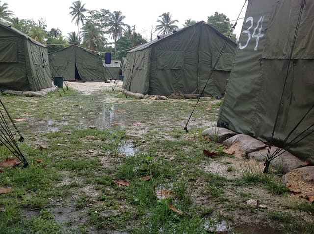 600 Men Refuse to Leave Manus Island Detention Centre