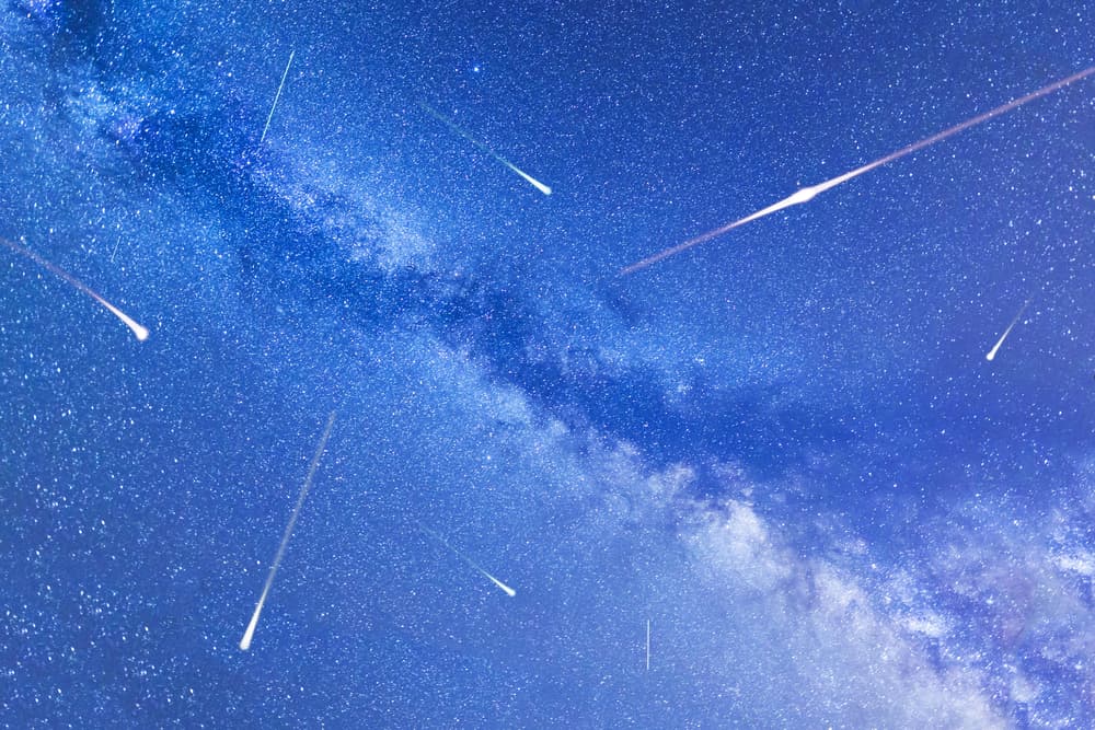 Geminid Meteor Shower is Currently Lighting up the Night Sky