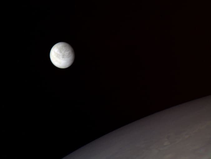 Water Plumes On Jupiter’s Moon