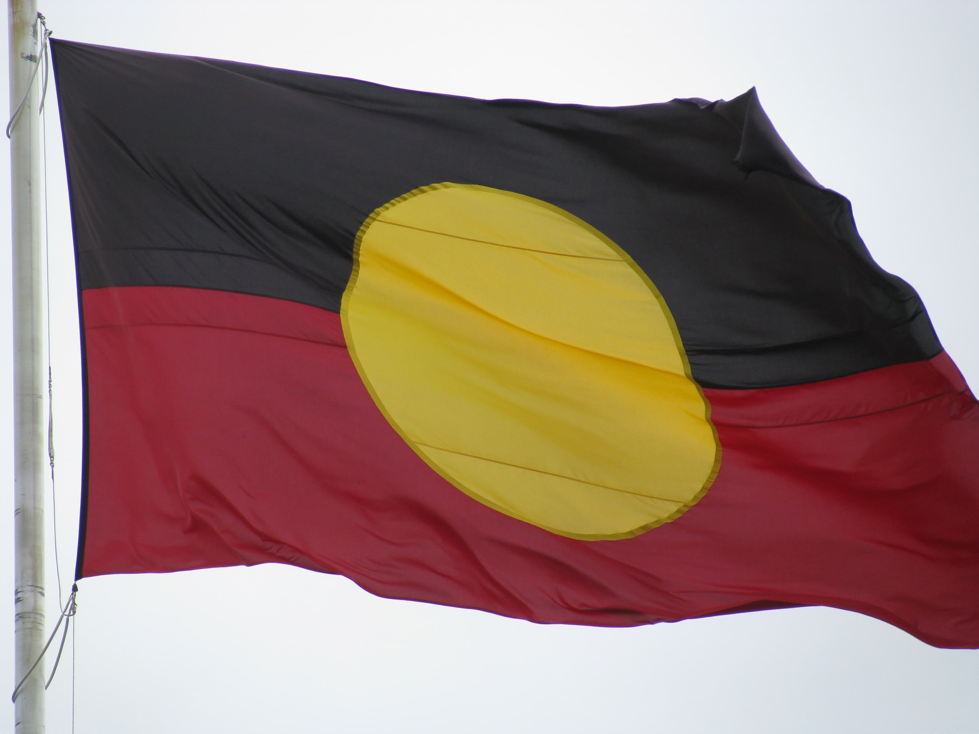 Campaign to have Aboriginal Flag fly on Sydney Harbour Bridge Sparks Debate