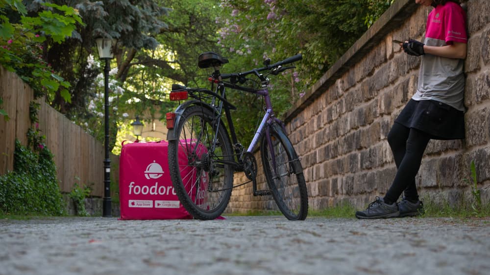 Foodora Rider Fights Dismissal, Challenges Work Conditions