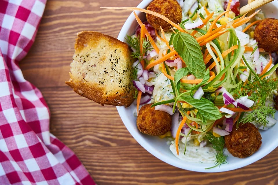 Meat Free Week – The Health Benefits of Becoming Vegetarian or Vegan