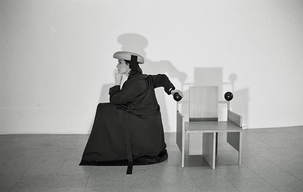 Crack On With Cate Le Bon