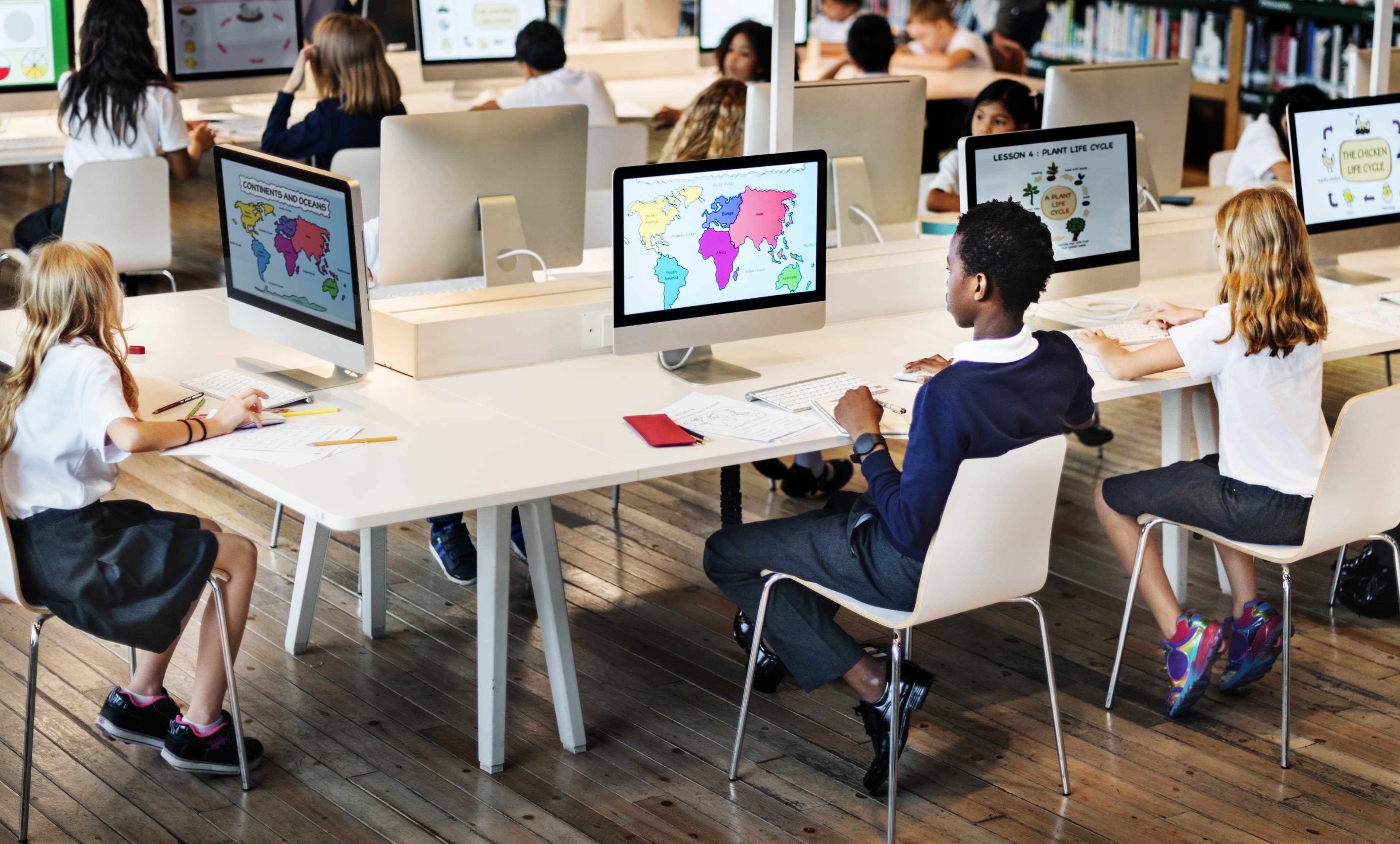 Australia’s increasing use of technology & decreasing academic performance.