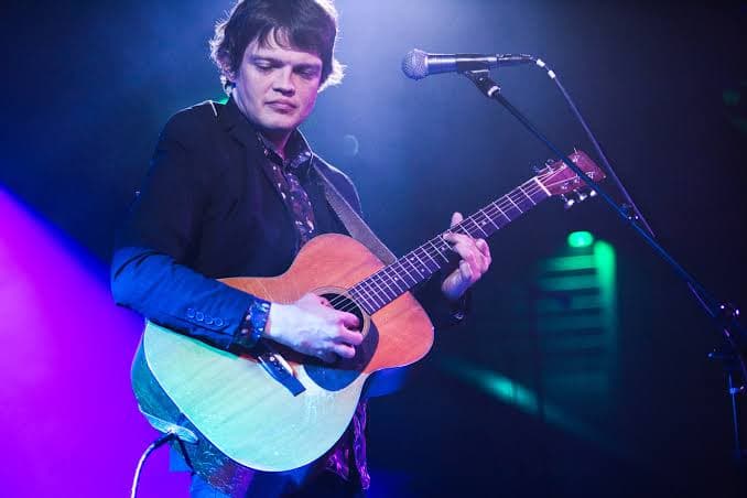 Wayne’s 4 x 2 – all the film, music, TV reviews you need