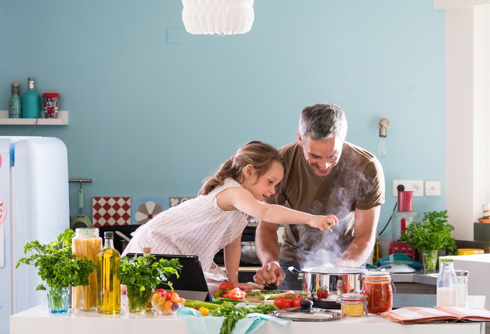 Cooking with your Kids – Why to Give it a Try