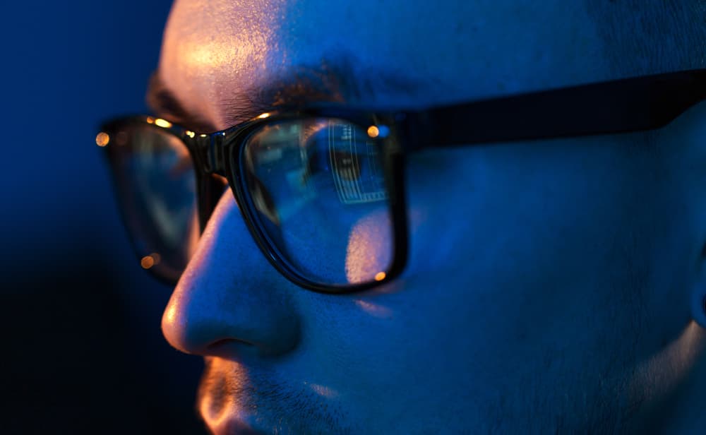 Blue Light Glasses: Effective or Marketing Ploy?
