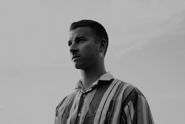 Quiet Blue Explores the Sea, The Night and His Heart