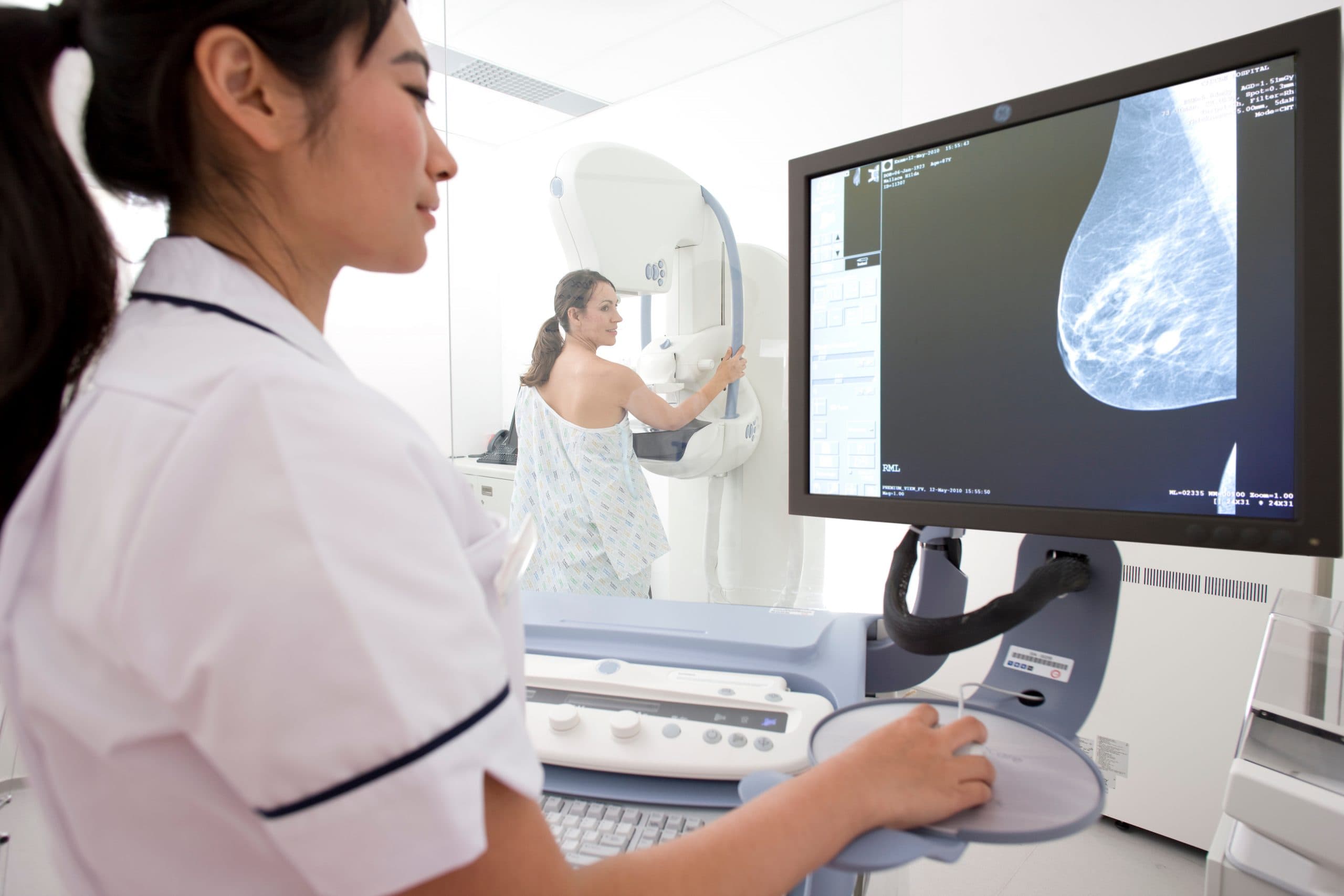 Women advised to delay mammogram screenings after receiving the COVID vaccine