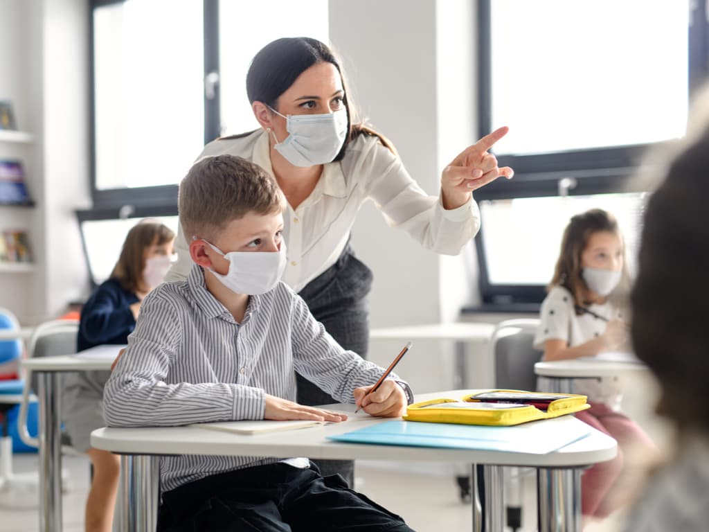 Teachers in COVID-19 hotspots to obtain priority vaccine