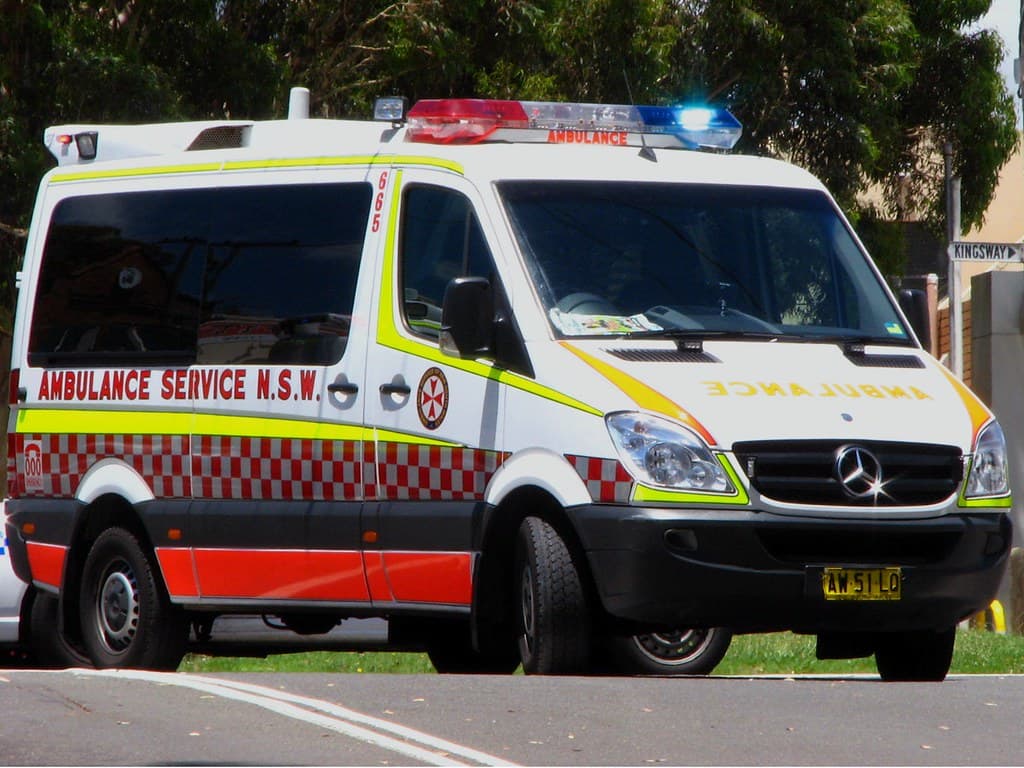 Paramedics demand better work conditions from NSW government