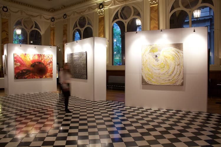 Art About Town – Wentworth Galleries, Sydney CBD