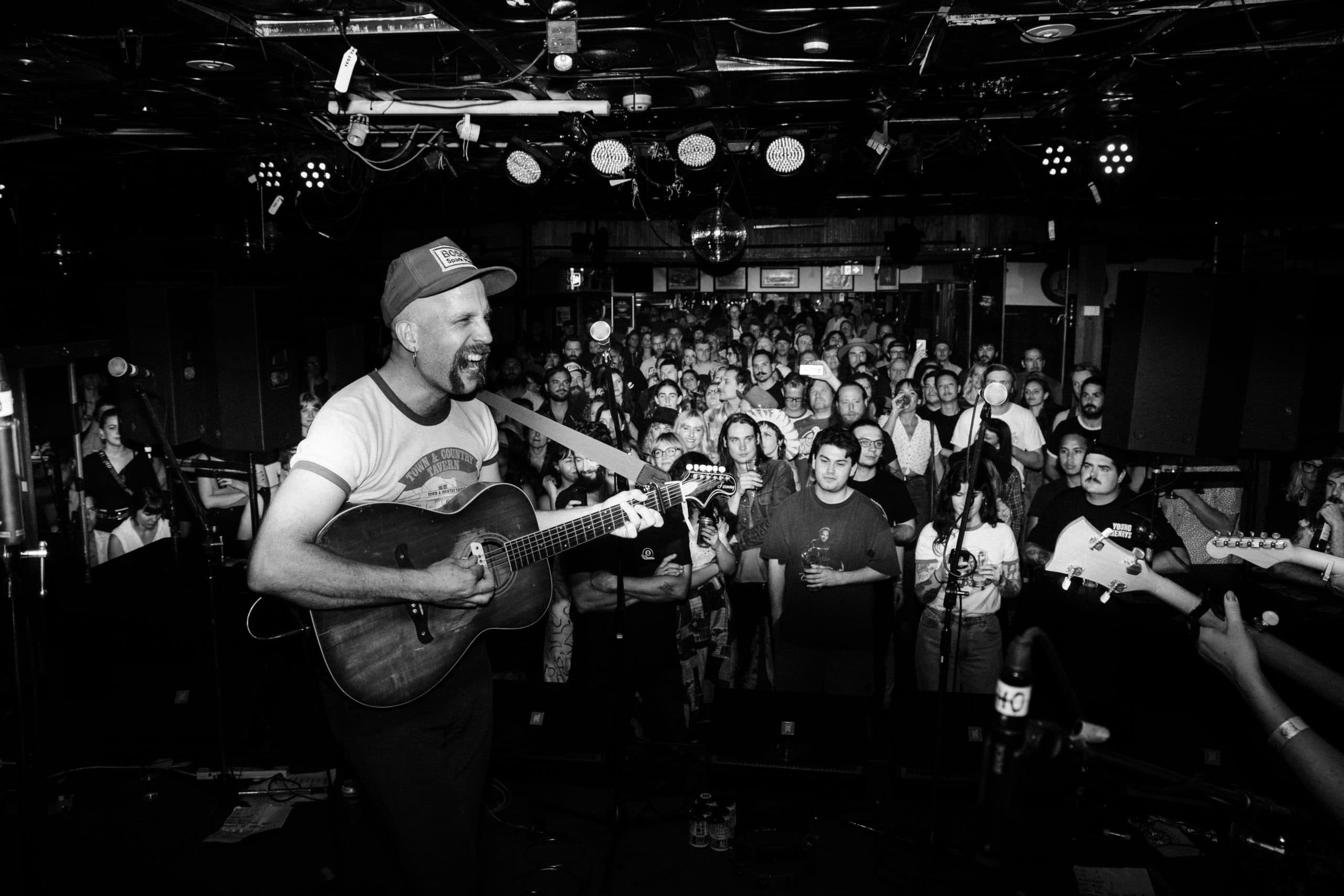 Andy Golledge ‘Strength of a Queen’