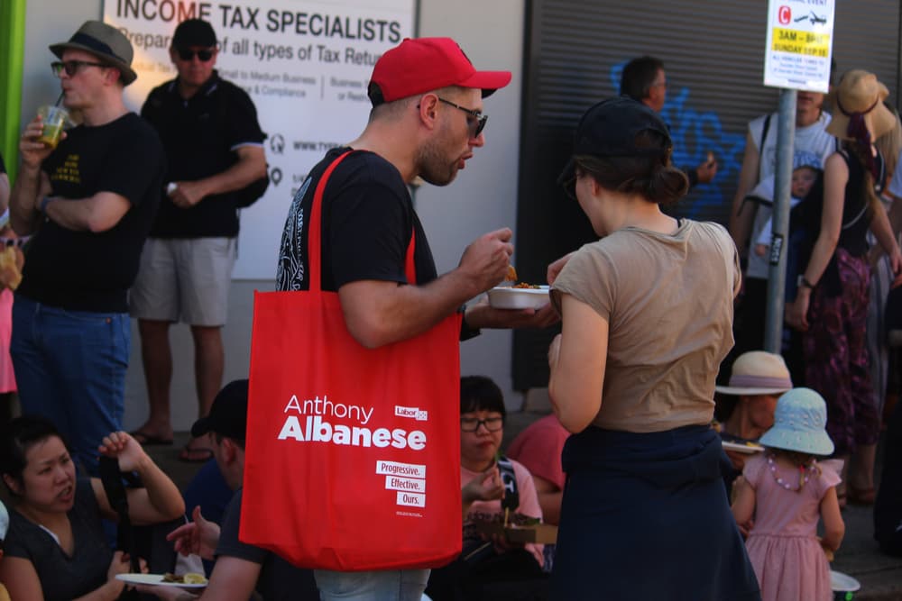 Media pack zeros in on Albo Gaffes