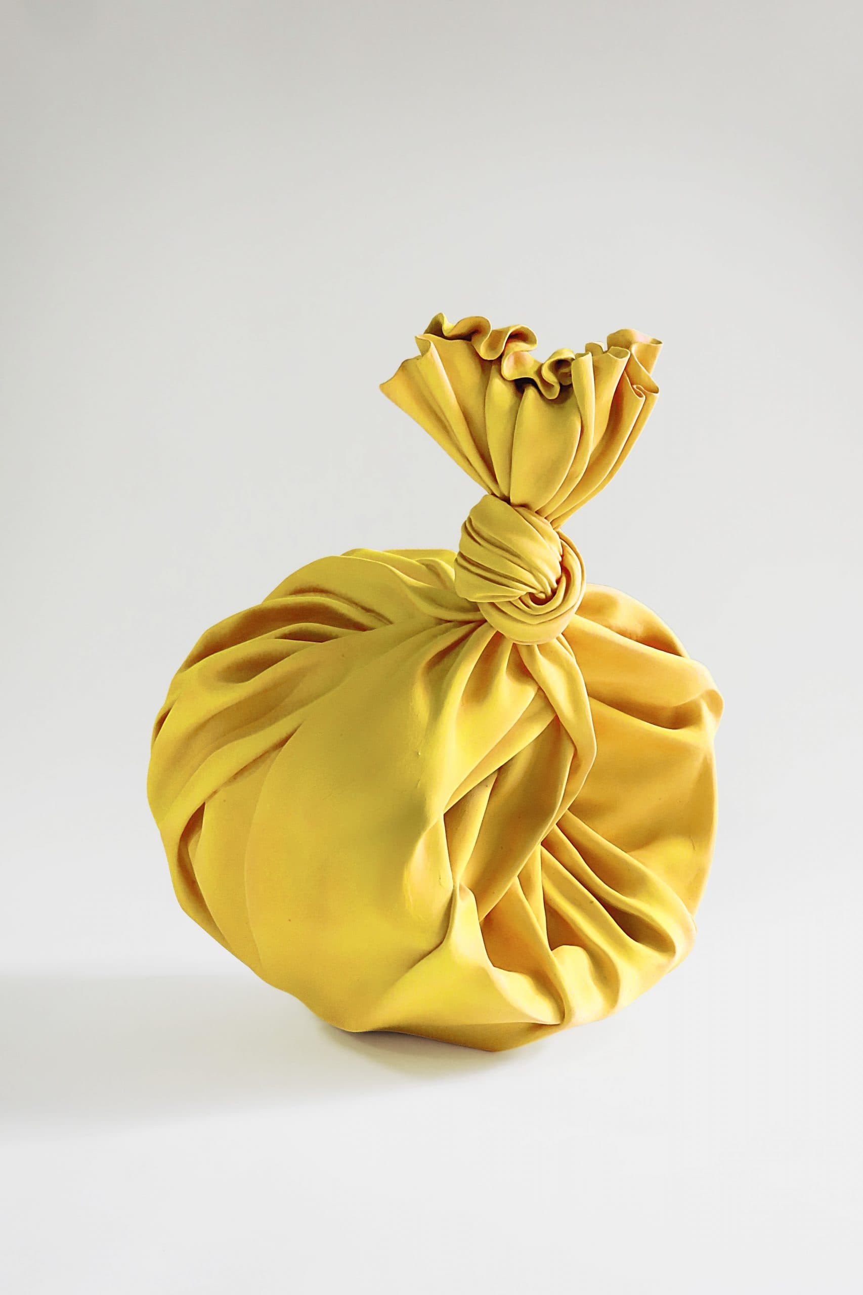 Pure Form displays modern Japanese ceramics