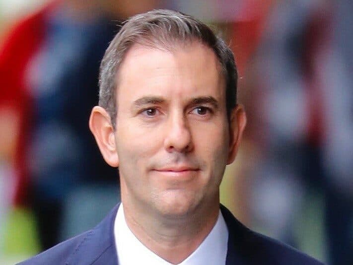Treasurer Jim Chalmers announces RBA review panel