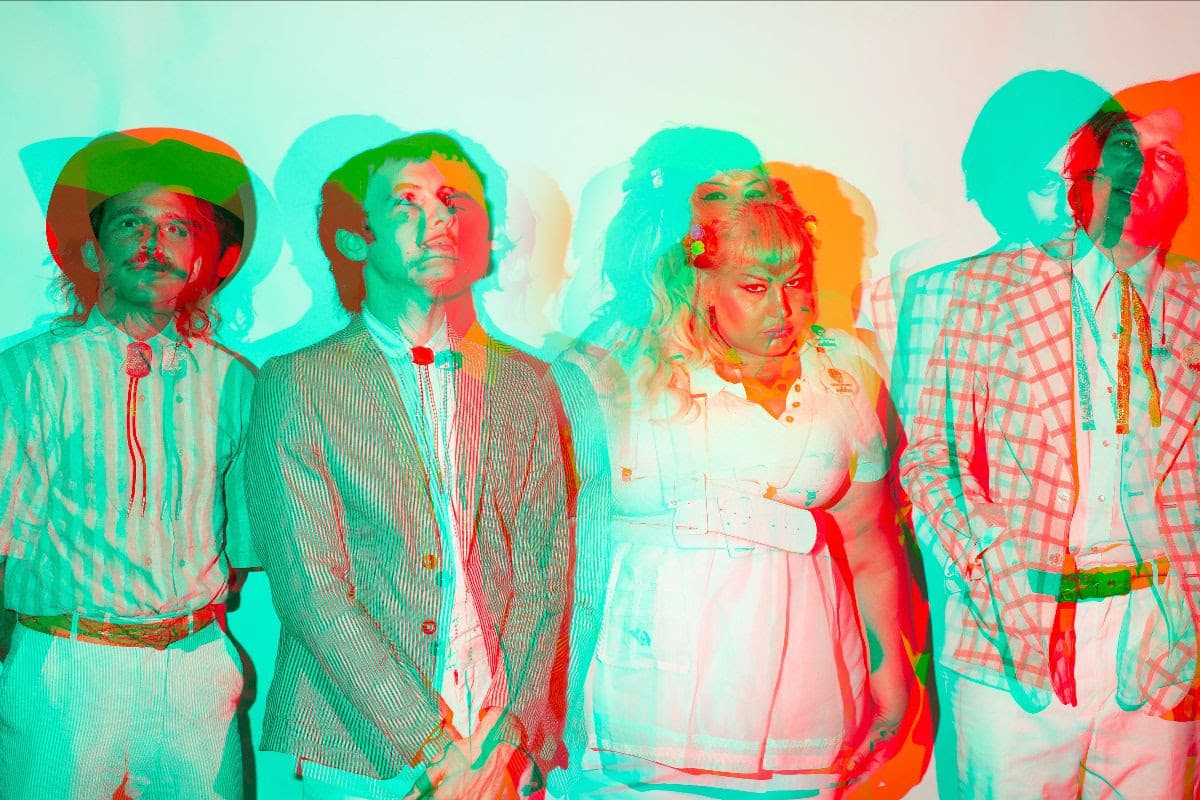 Shannon and the Clams on 2SER Breakfast