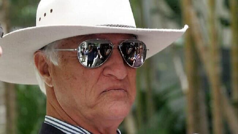 MP Bob Katter Potentially in Violation of the Constitution