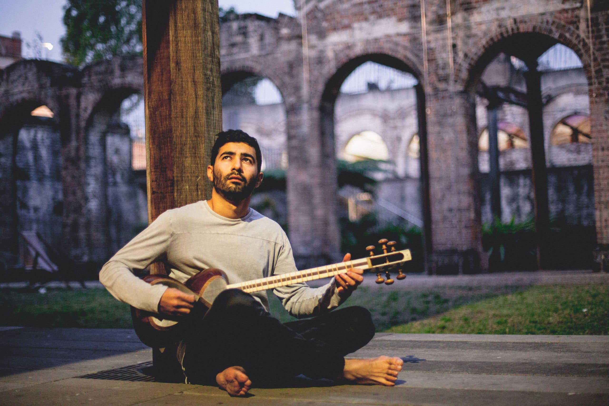 Tar virtuoso Hamed Sadeghi is comnig to the Opera House for Unwrapped