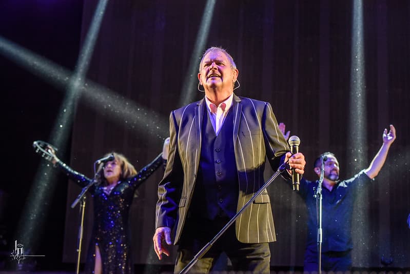 JACK AND THE POPSTALK: JOHN FARNHAM: FINDING THE VOICE