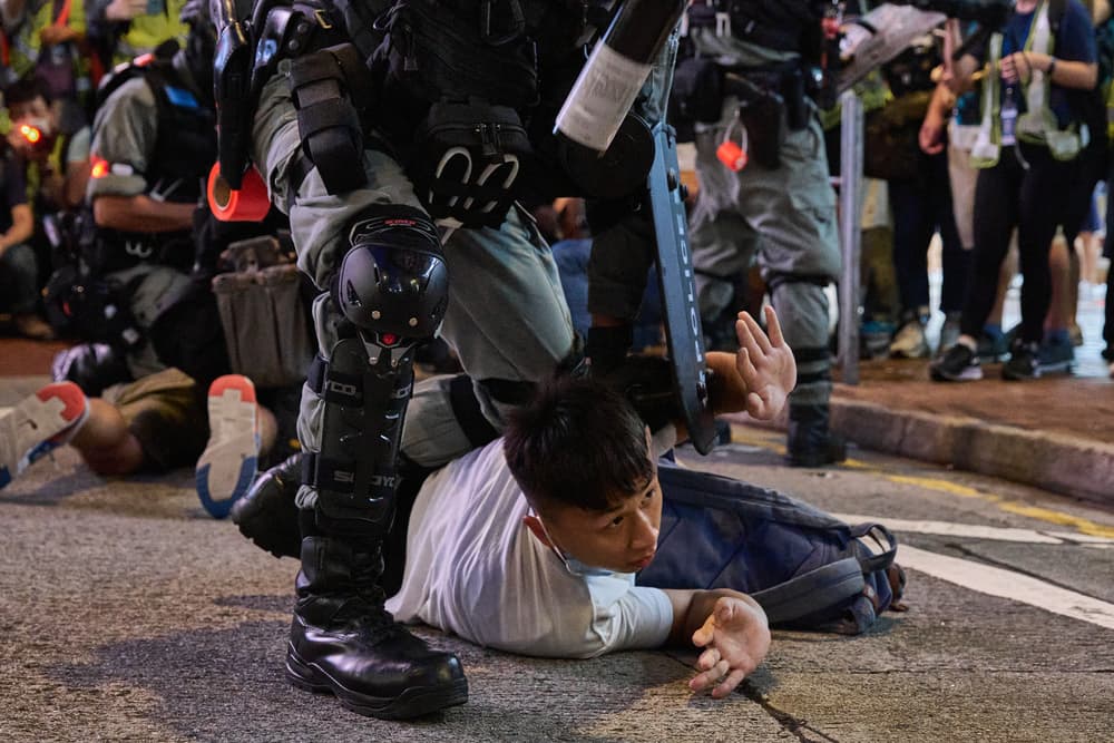 Hong Kong – democracy supporters threatened with arrest