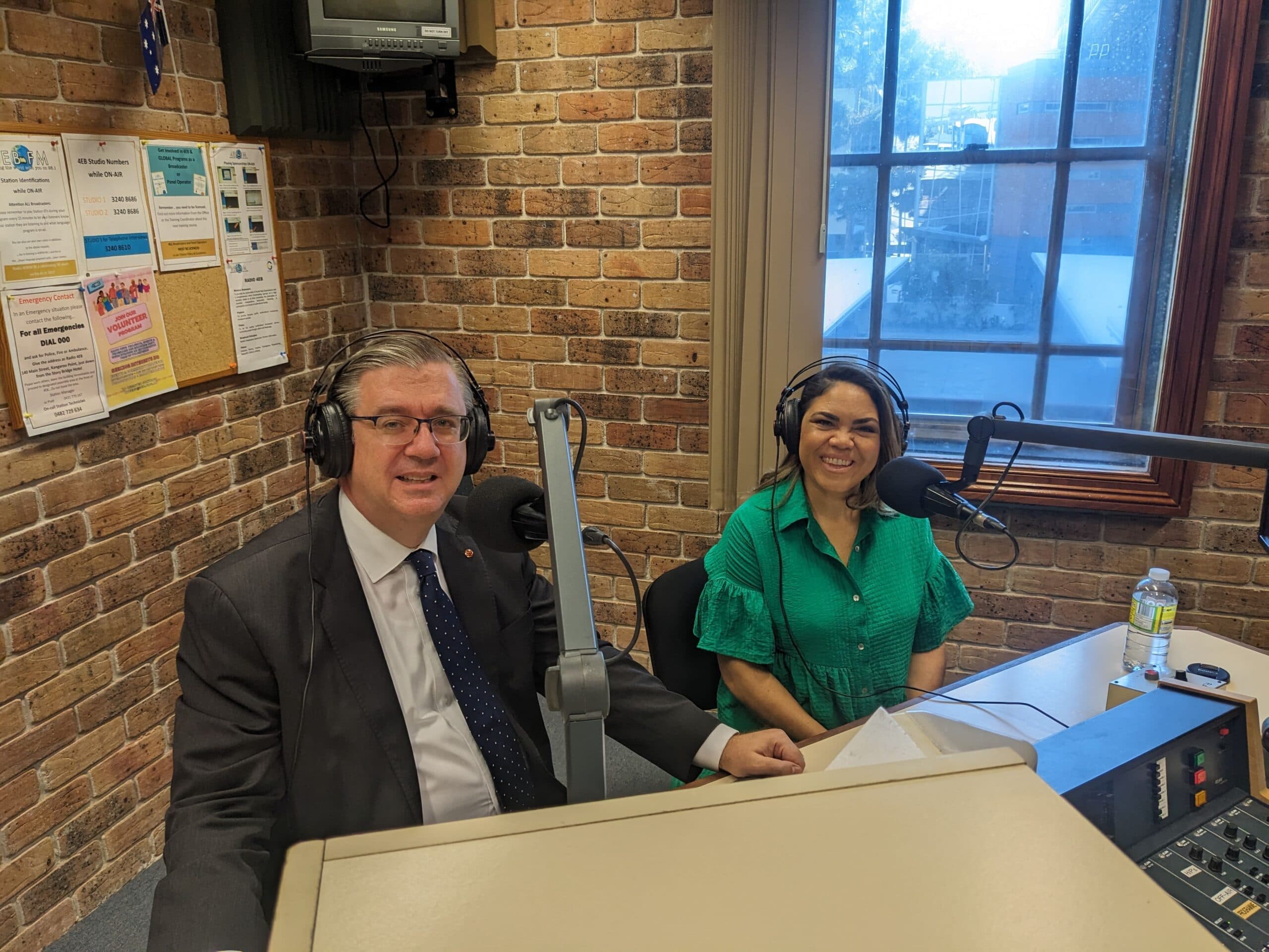 Indigenous ‘yes’ and ‘no’ campaigns spreading across Australia