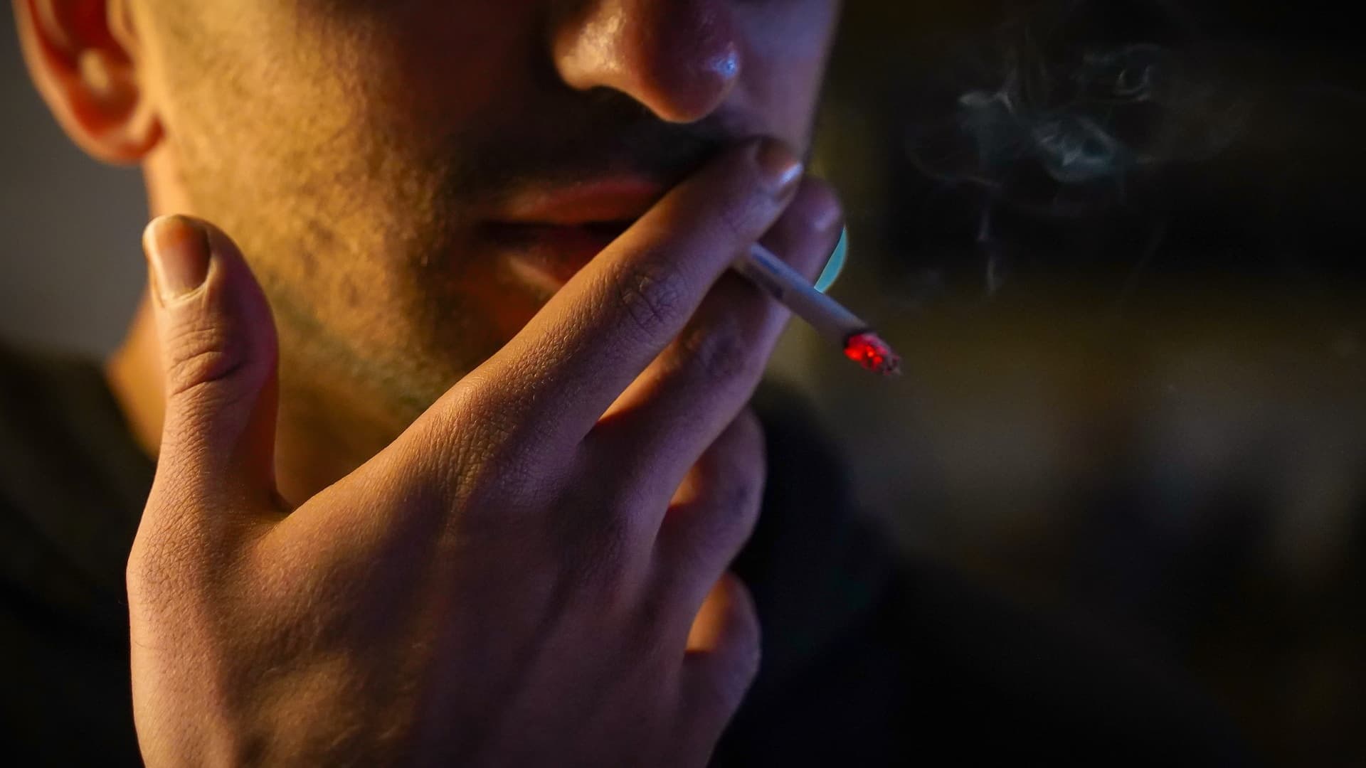 Federal government needs to regulate tobacco licensing fees