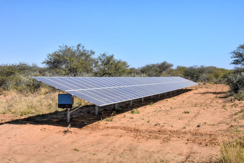 Energy Minister Chris Bowen talks with First Nations Clean Energy Network