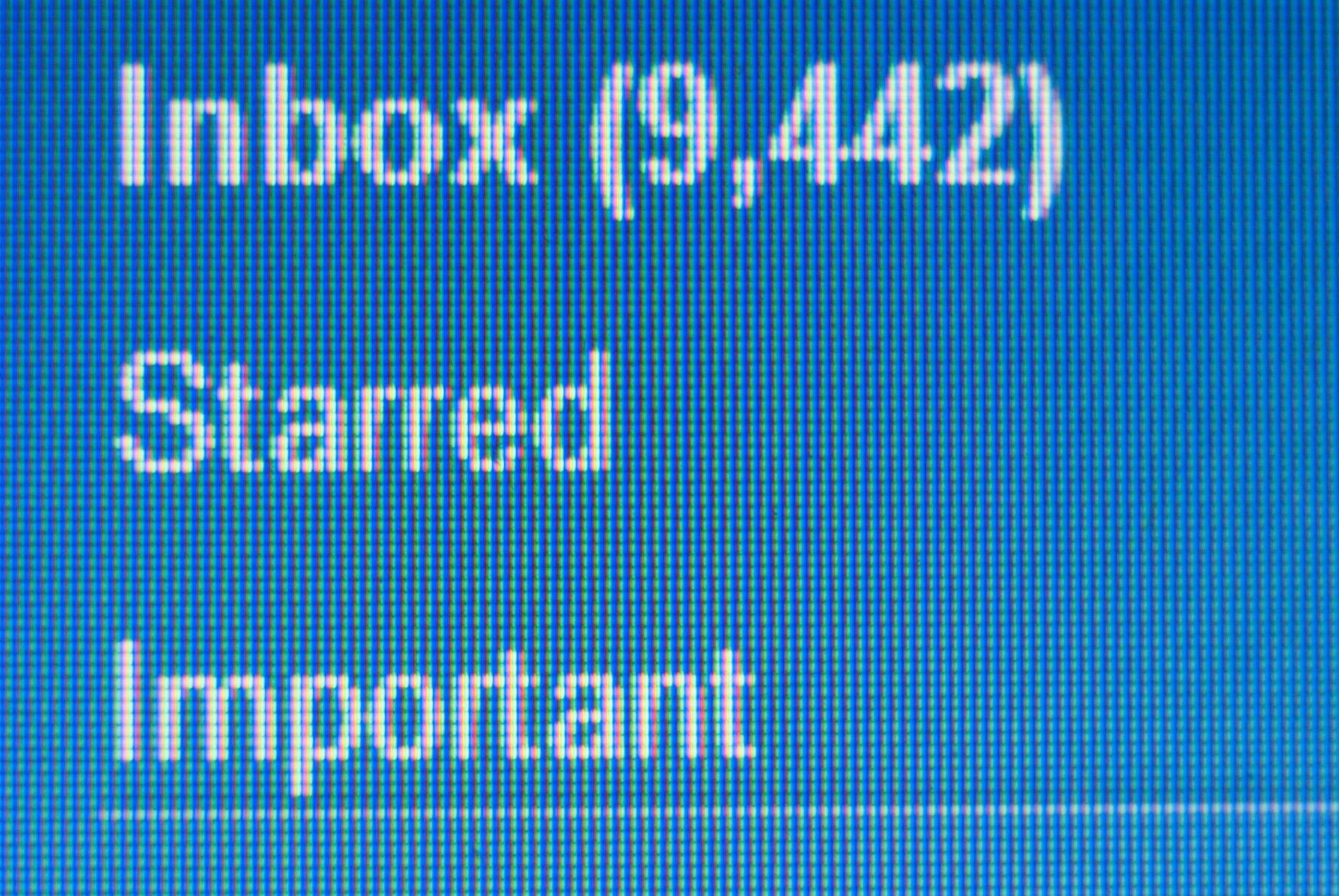 Unhinged inboxes leave Aussies in a hot mess