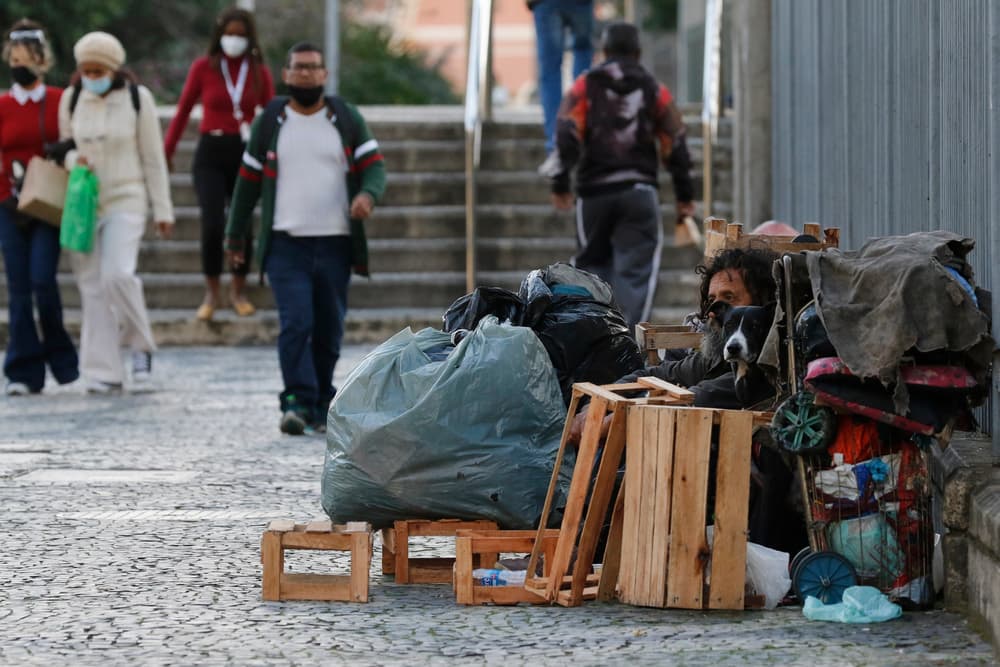 More Aussies in financial struggles and homelessness