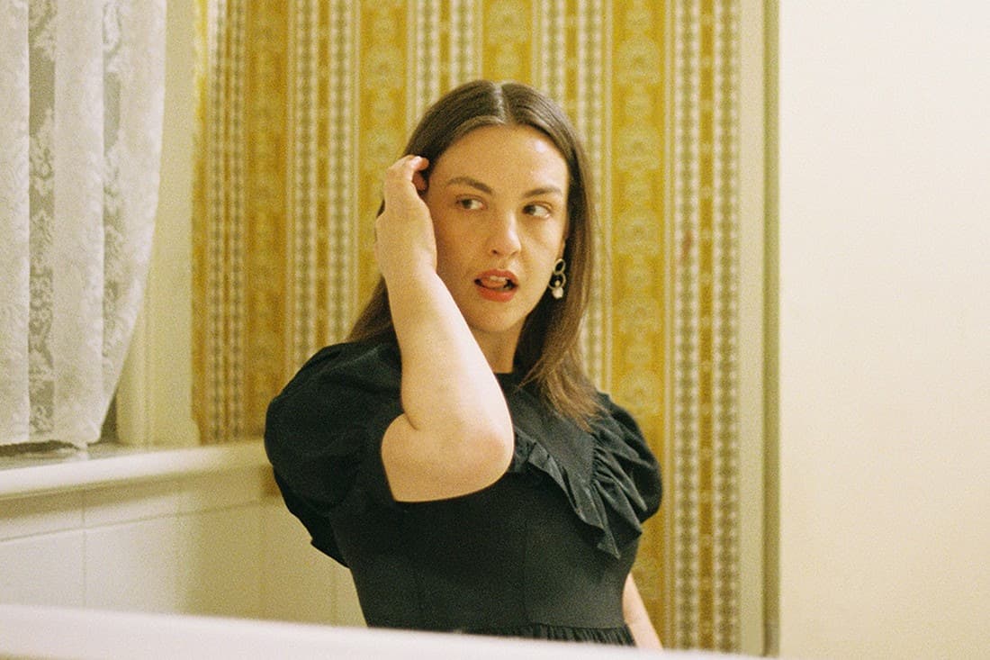 “About The Girl”, Hinge and Moving To Sydney With Emma Russack