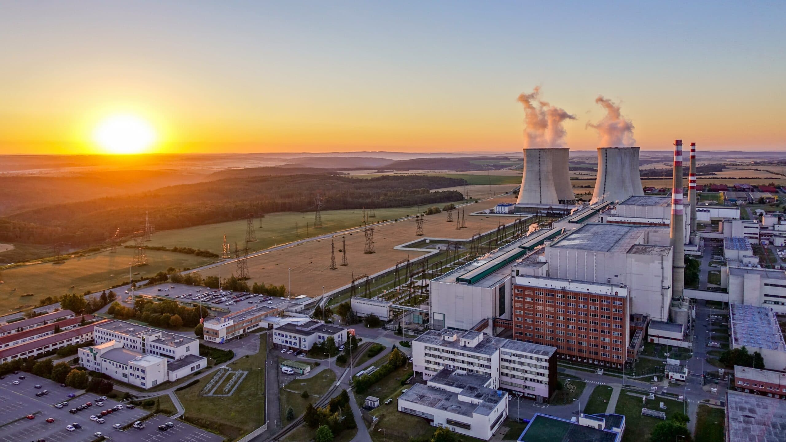 Private insurers won’t cover nuclear reactors, will taxpayers front the cost?