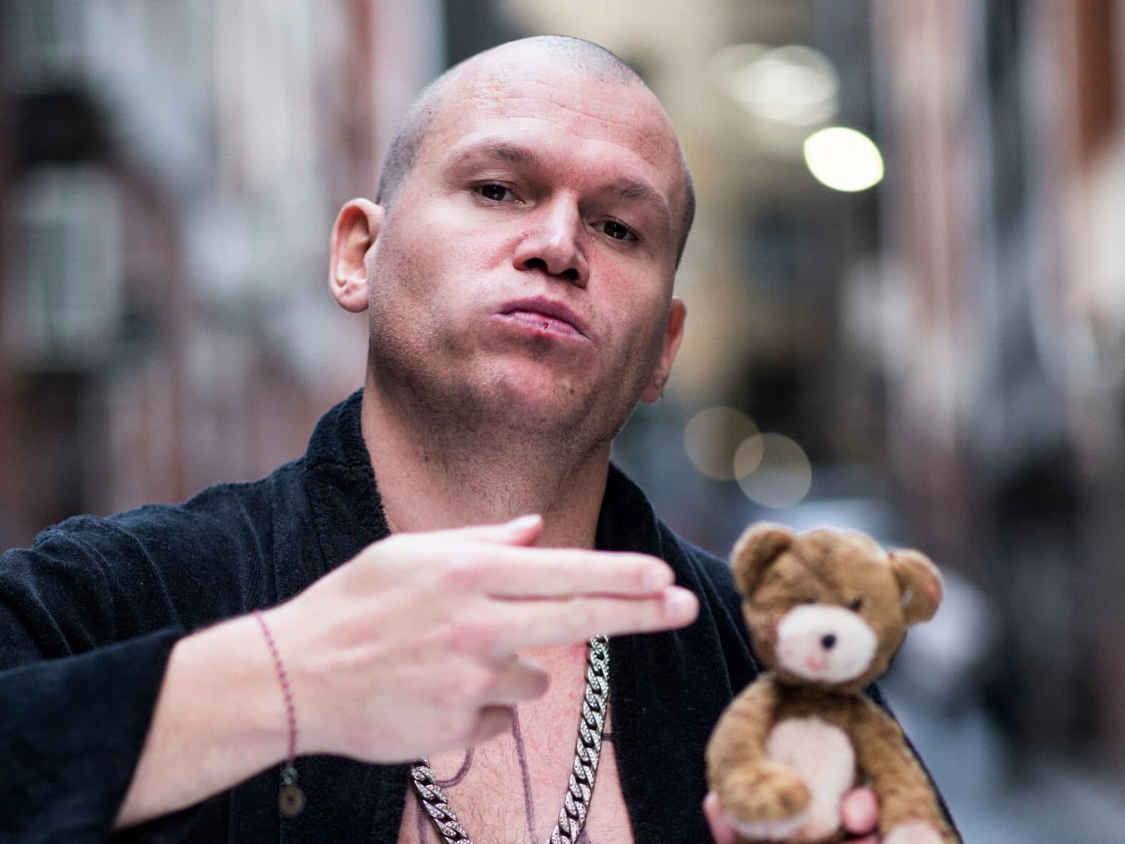 Furiozo: Man Looking For Trouble