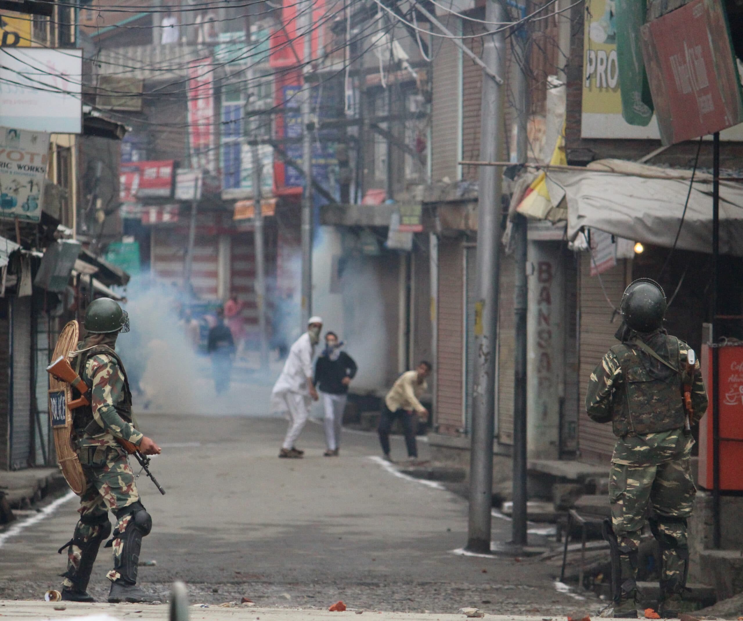 Kashmir Tensions Escalate Between India and Pakistan