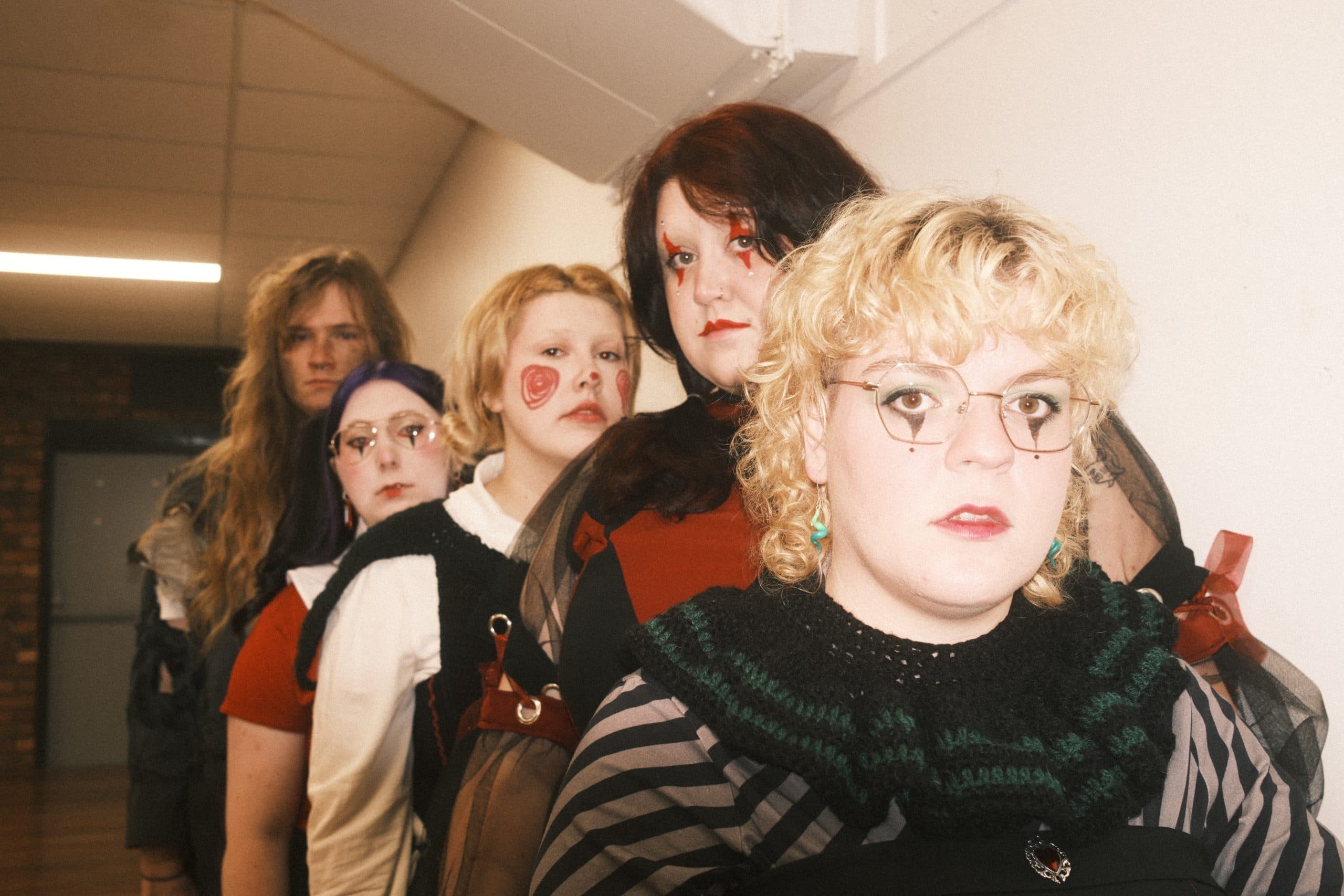 Assigned Worm At Gig: Worm Girlz at 2SER