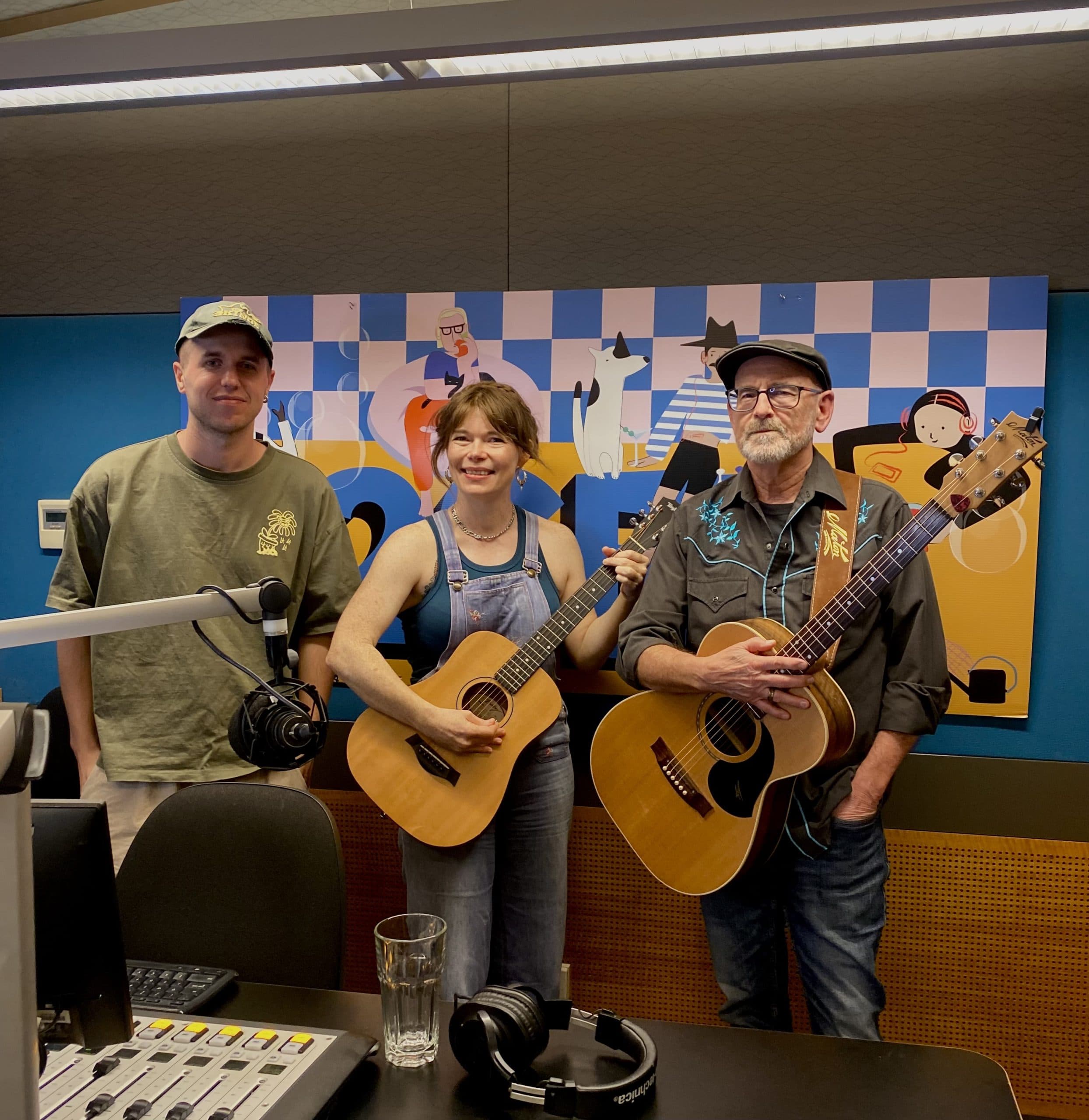 Miss Jolene and the Jinx Take The Stage